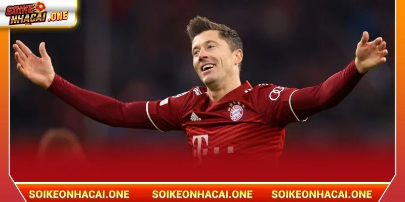 Lewandowski là hình mẫu lý tưởng của một số 9 hiện đại. 
